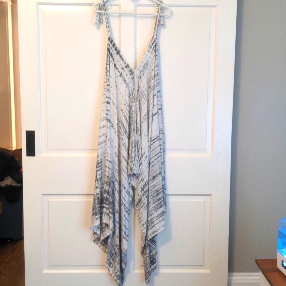 Jumpsuit - Picture 2 of 4